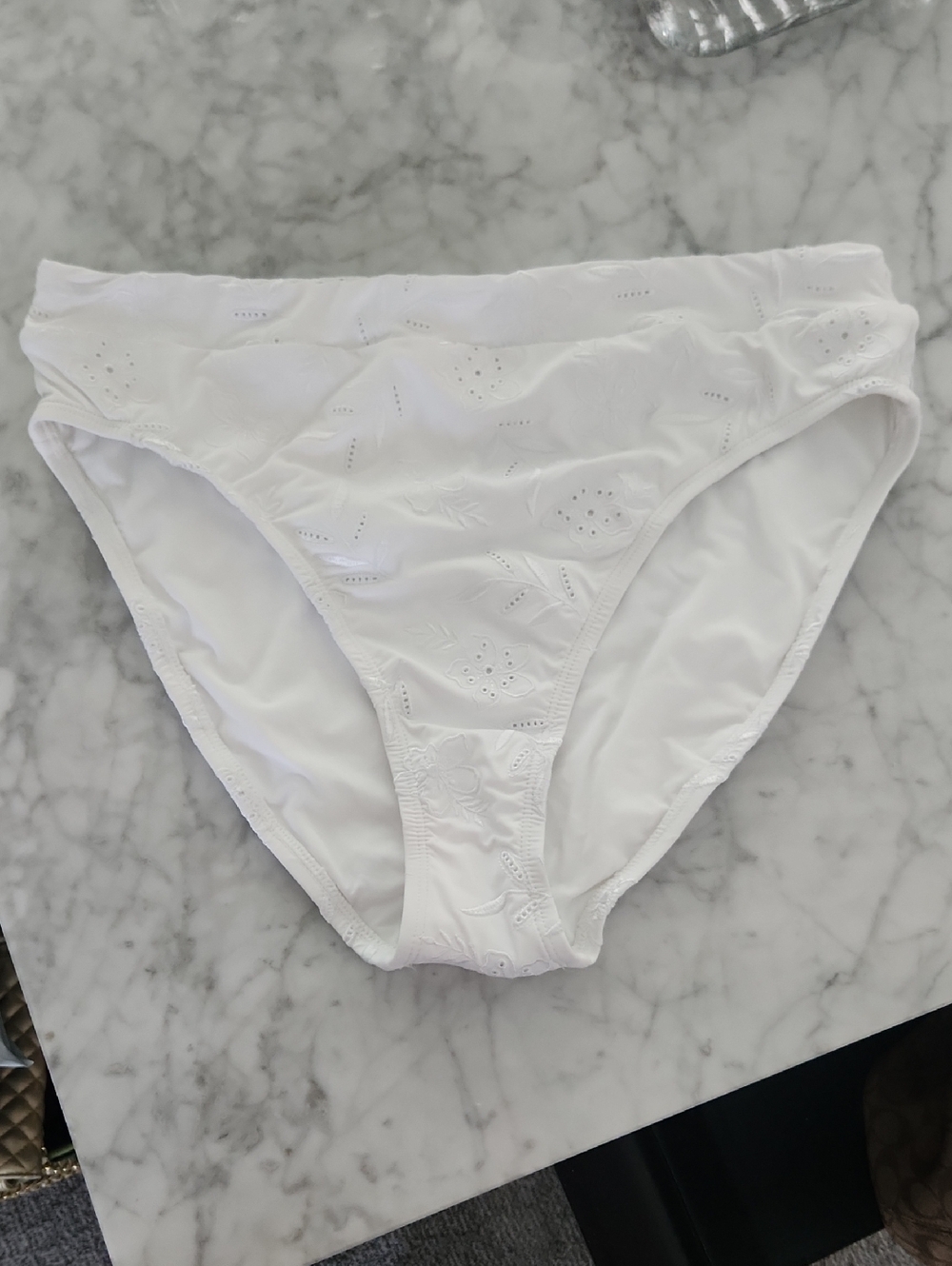 White Tommy Bahama Bikini Bottoms Size L